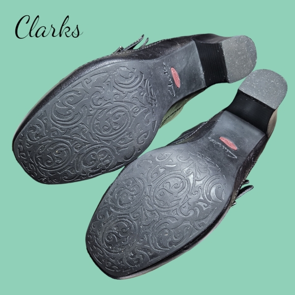 Clarks Artisan Leather Black Artesia Slip On Shoes - Picture 10 of 12